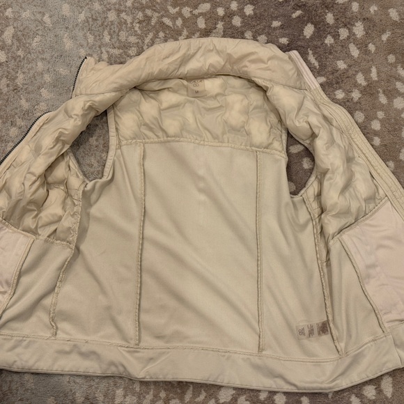 CALIA Cold Dash Run Vest Medium Ivory White Perfect for fall and winter! - Picture 9 of 13